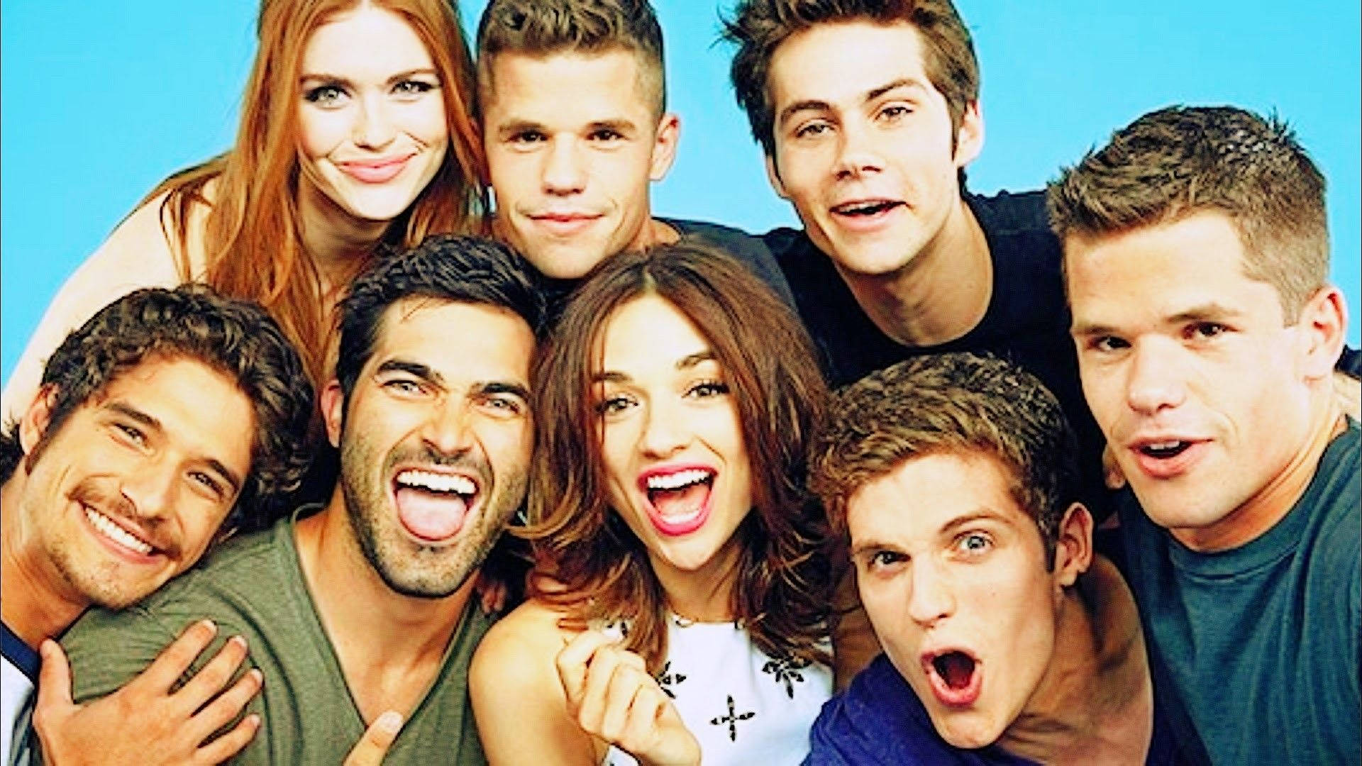 Cast Of Teen Wolf During Reunion Photoshoot Background