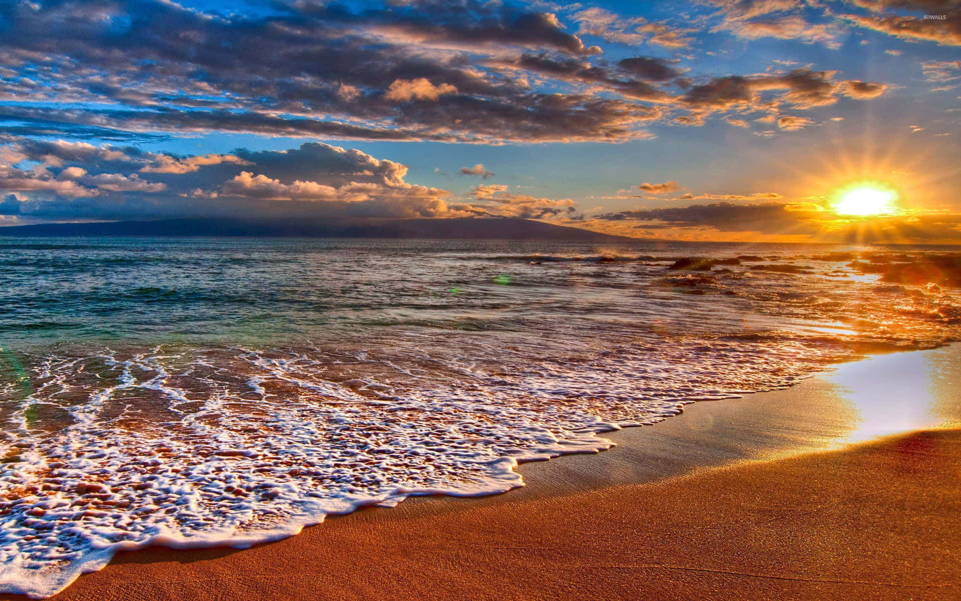 Catch A Glimpse Of Malibu's Dreamy Sunrise With This Romantic Desktop Wallpaper. Background