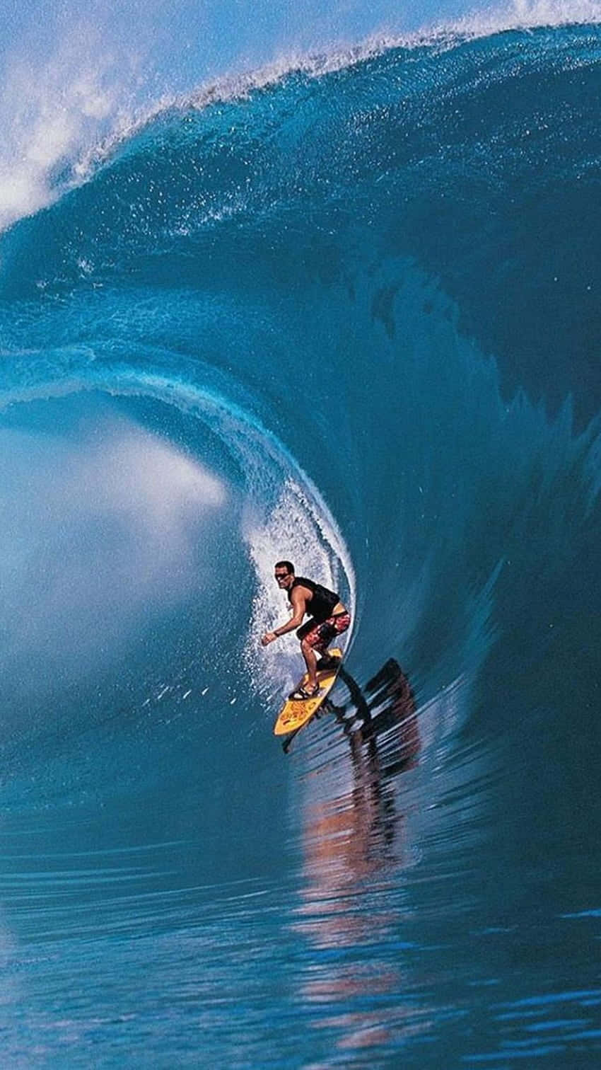 Catch The Perfect Wave With Your Iphone Background