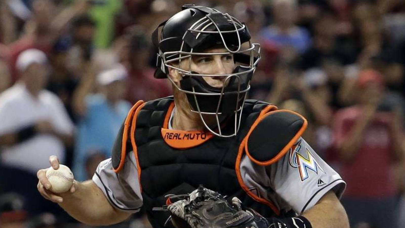 Catcher Jt Realmuto To Throw Ball Background