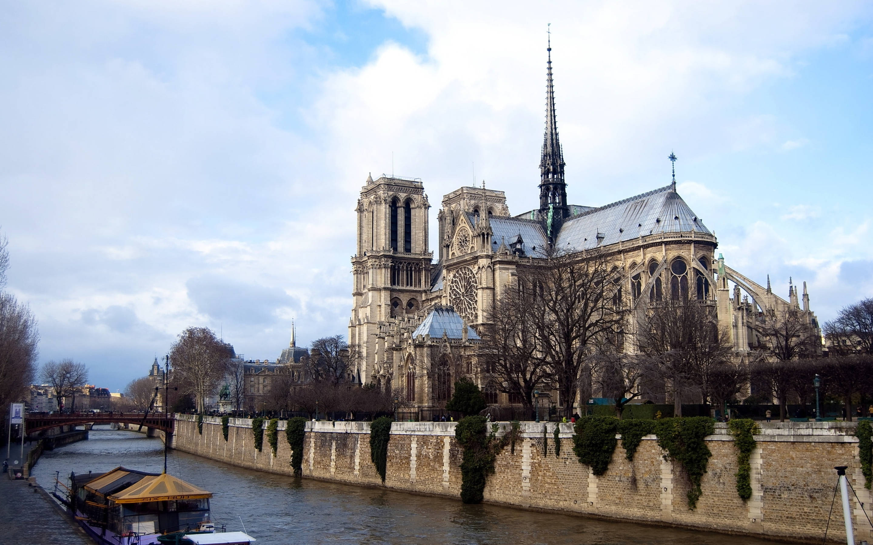 Catholic Church In Paris Background