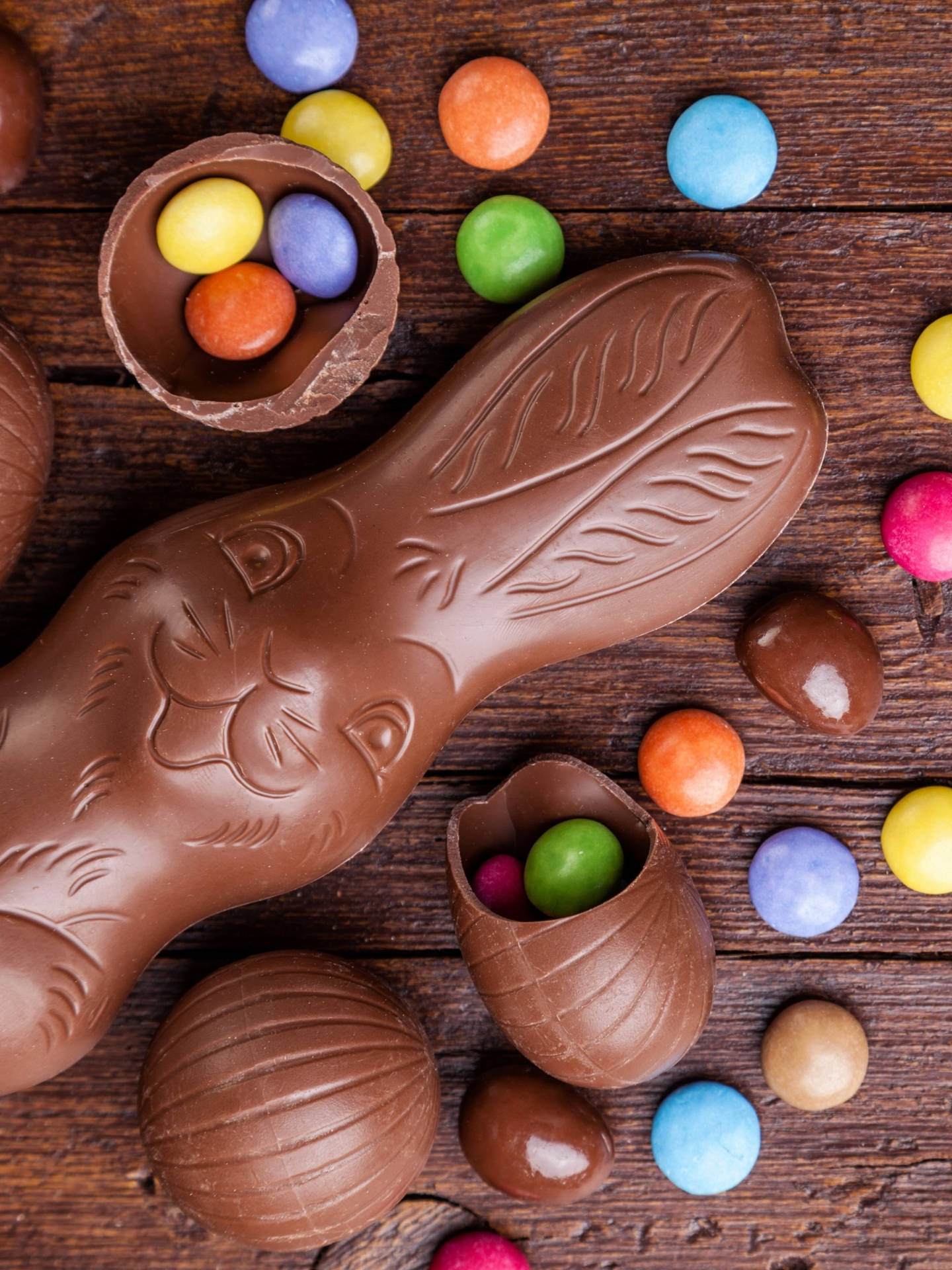 Celebrate Easter With This Chic Phone Background