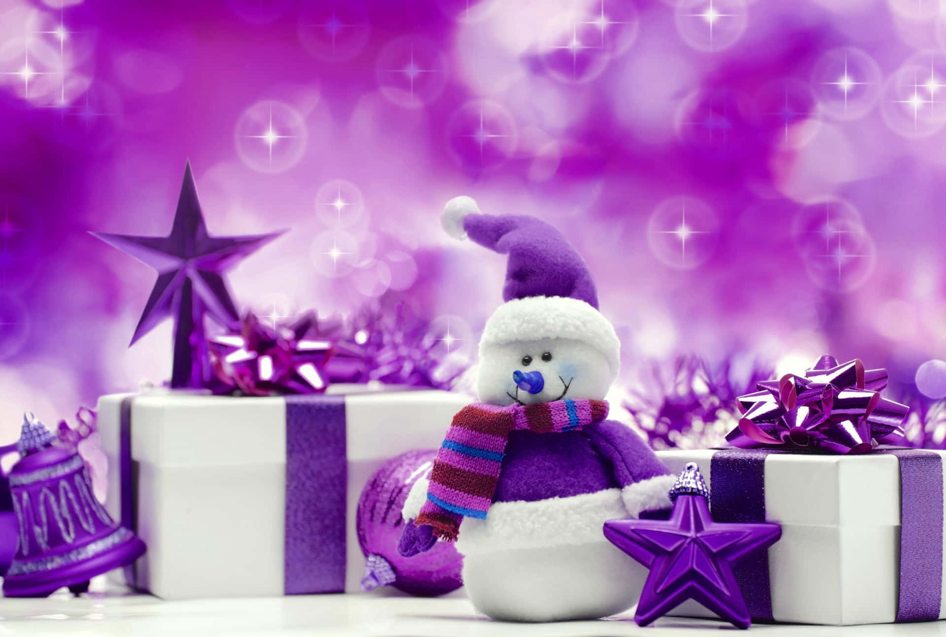 Celebrate The Holidays With A Pop Of Purple Background