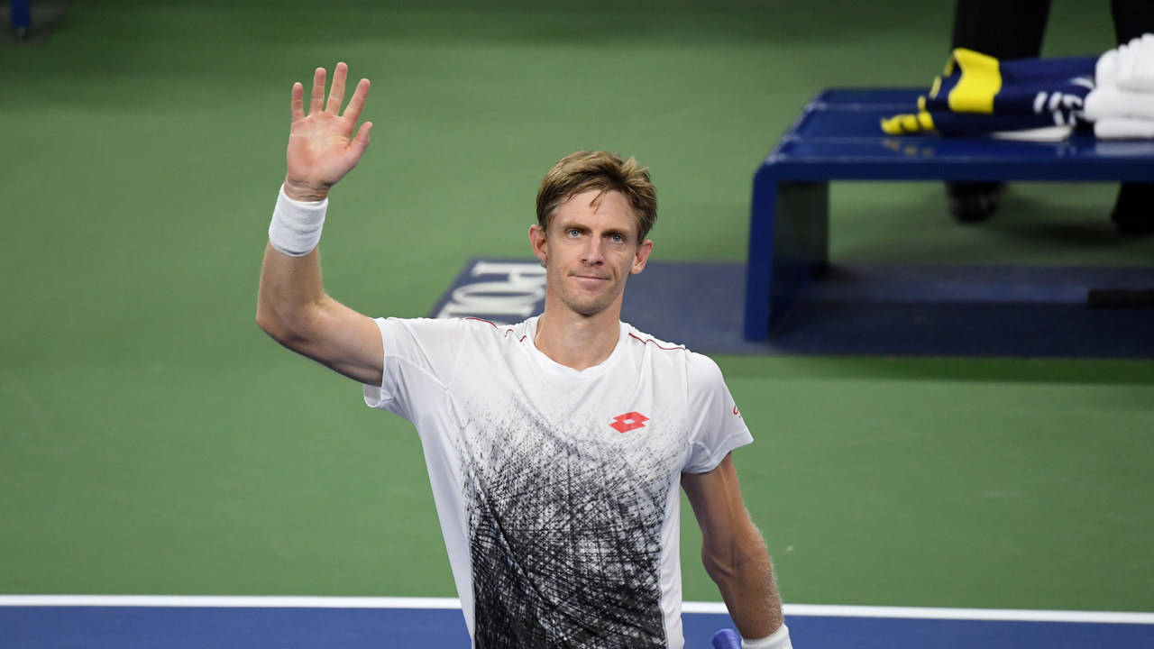 Celebrated Tennis Player Kevin Anderson Acknowledging His Fans Background