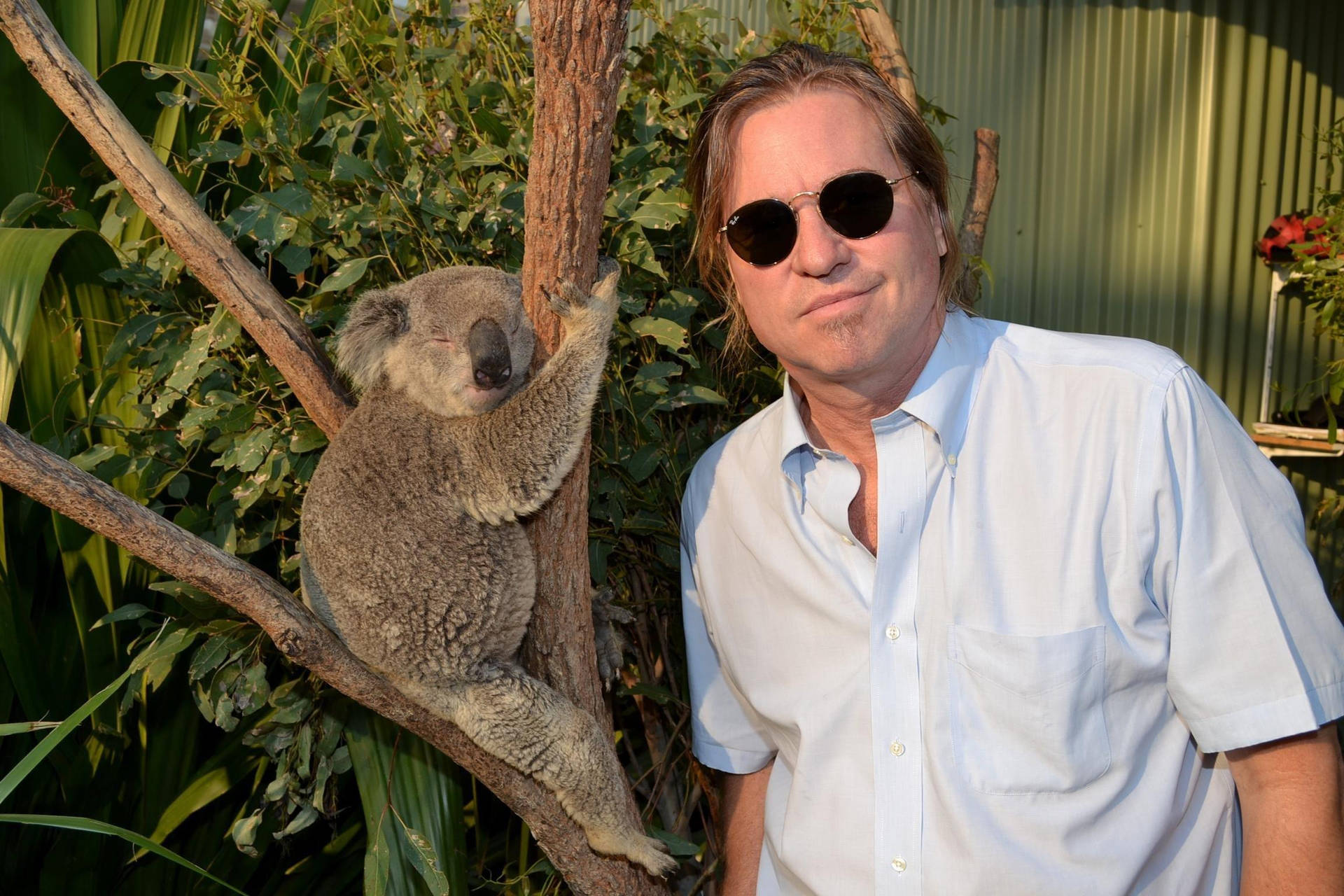 Celebrity Vacation Val Kilmer Background