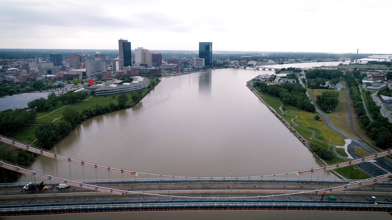 Center Of The Anthony Wayne Bridge In Toledo