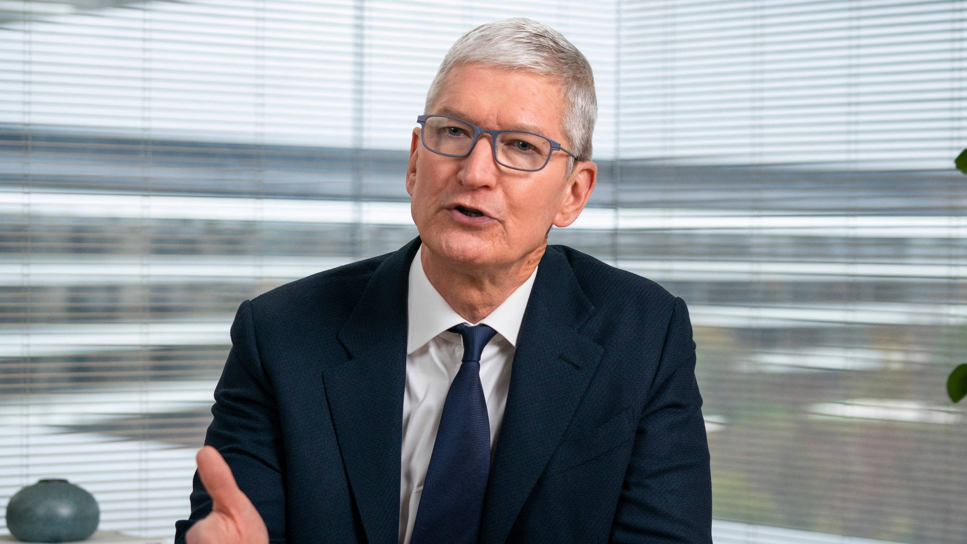 Ceo Tim Cook Business Meeting Background