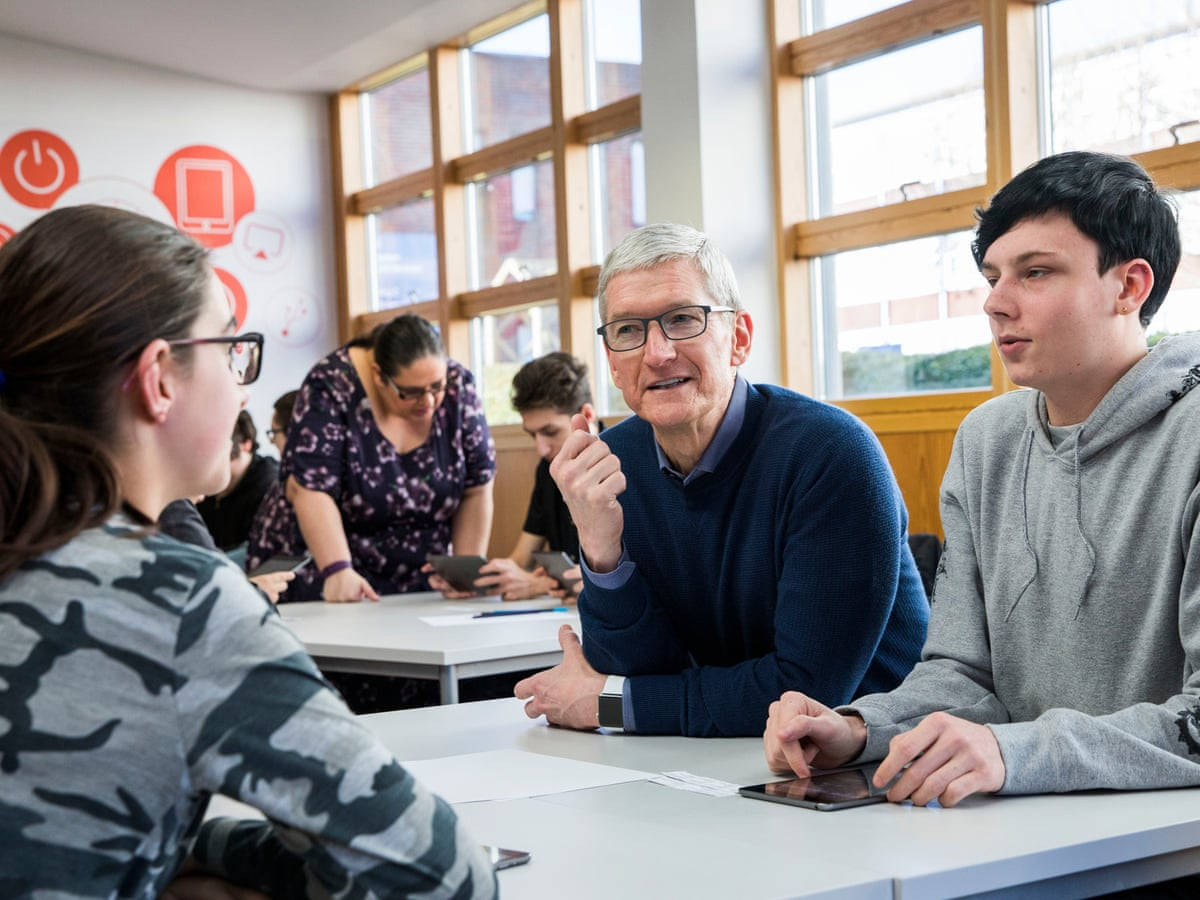 Ceo Tim Cook Harlow College