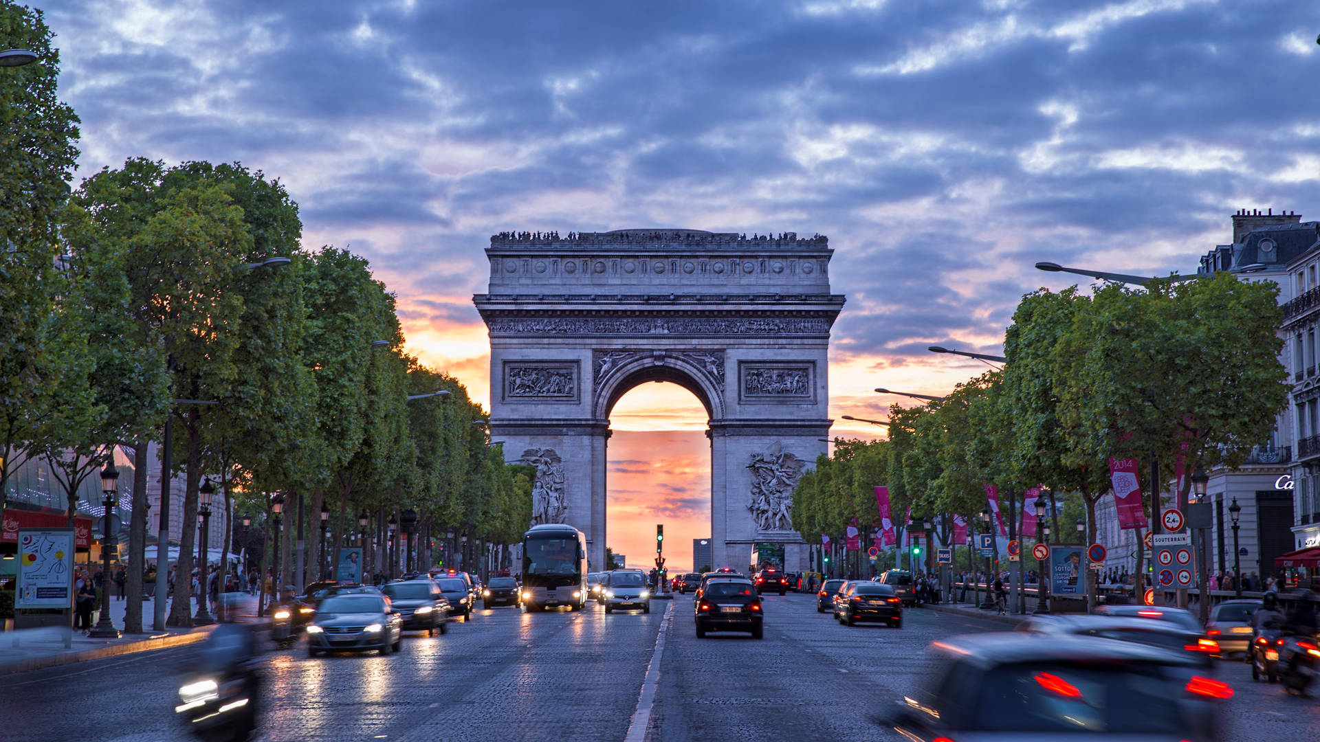 Champs-élysées Avenue In France