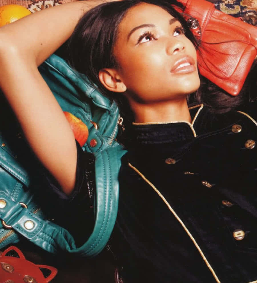 Chanel_ Iman_ Fashion_ Pose Background