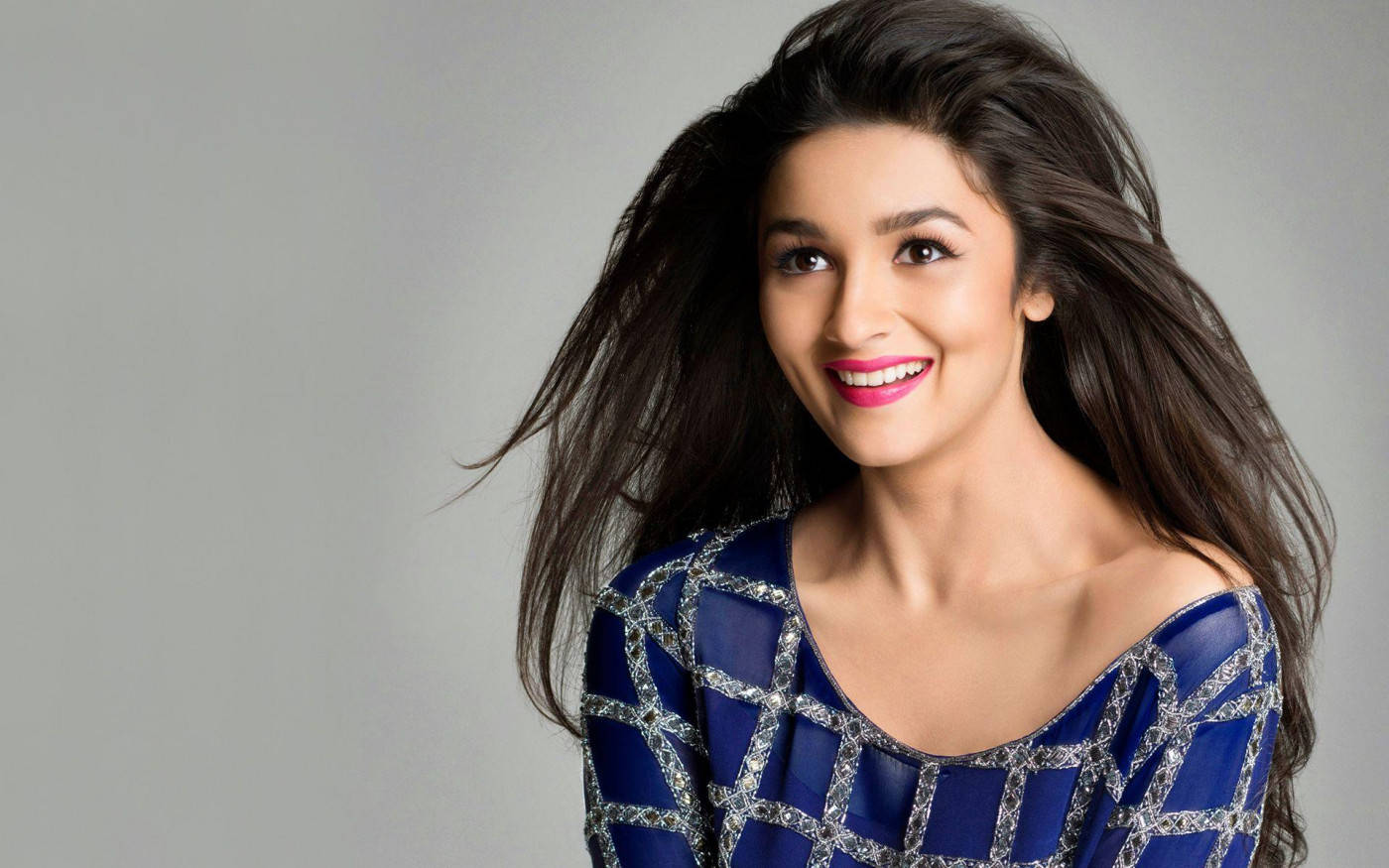 Charismatic Alia Bhatt In High Definition Background