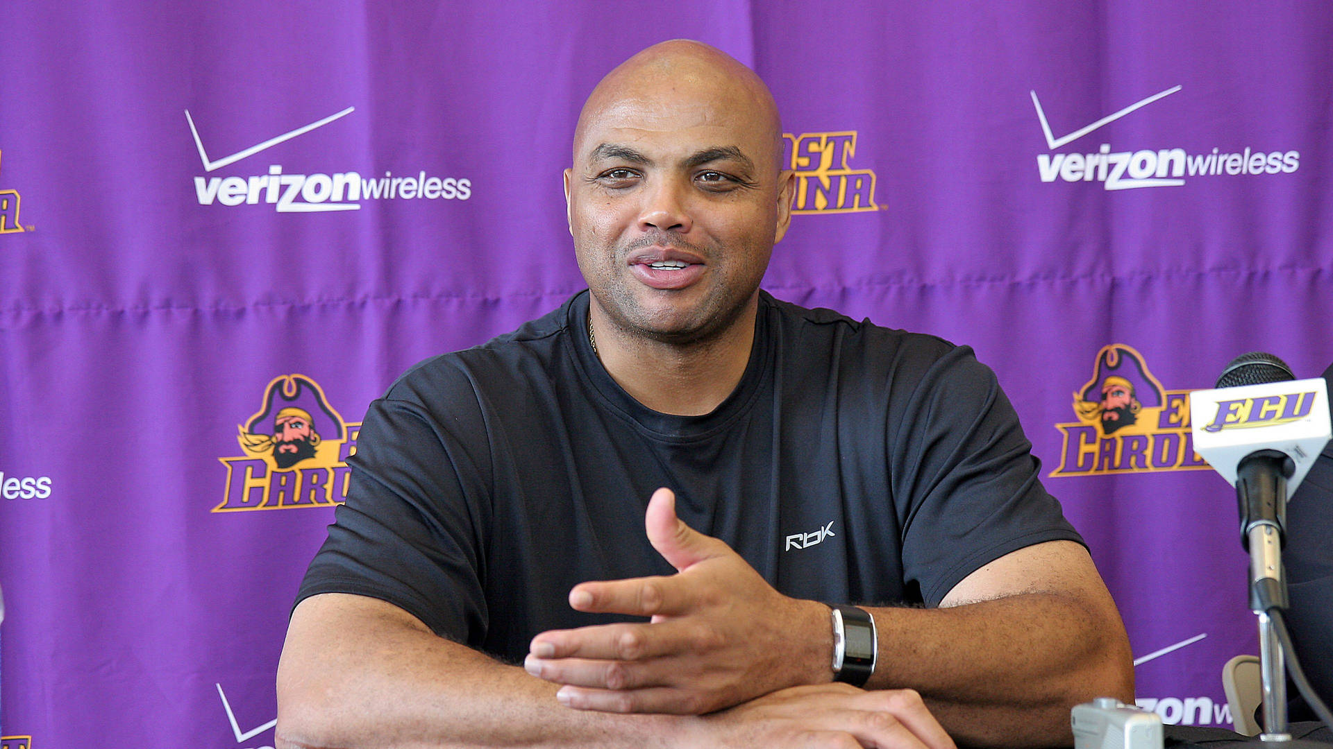 Charles Barkley Basketball Player Sports Background