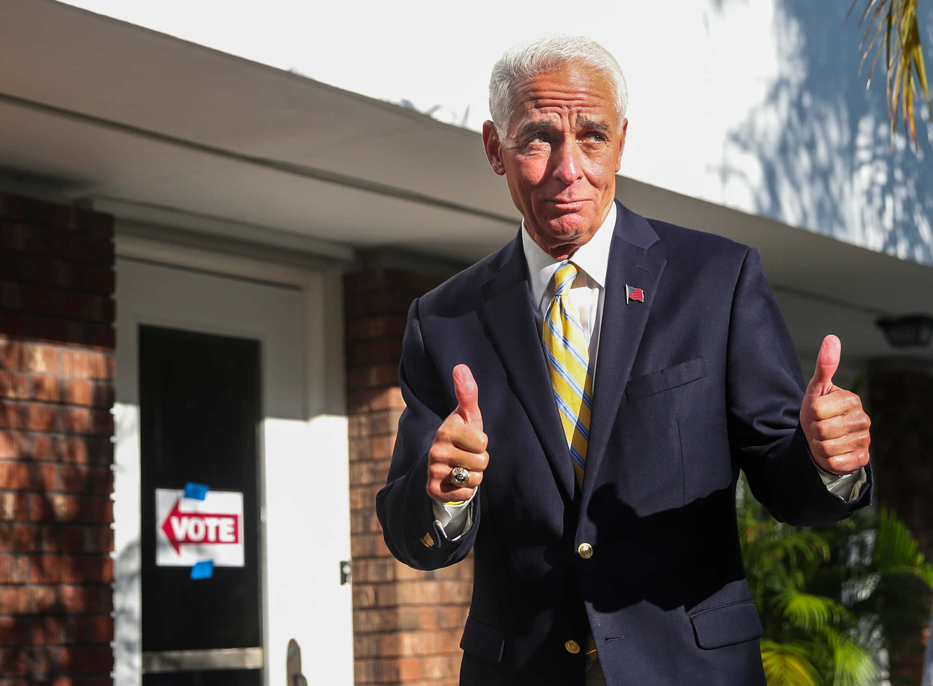 Charlie Crist Thumbs-up Background