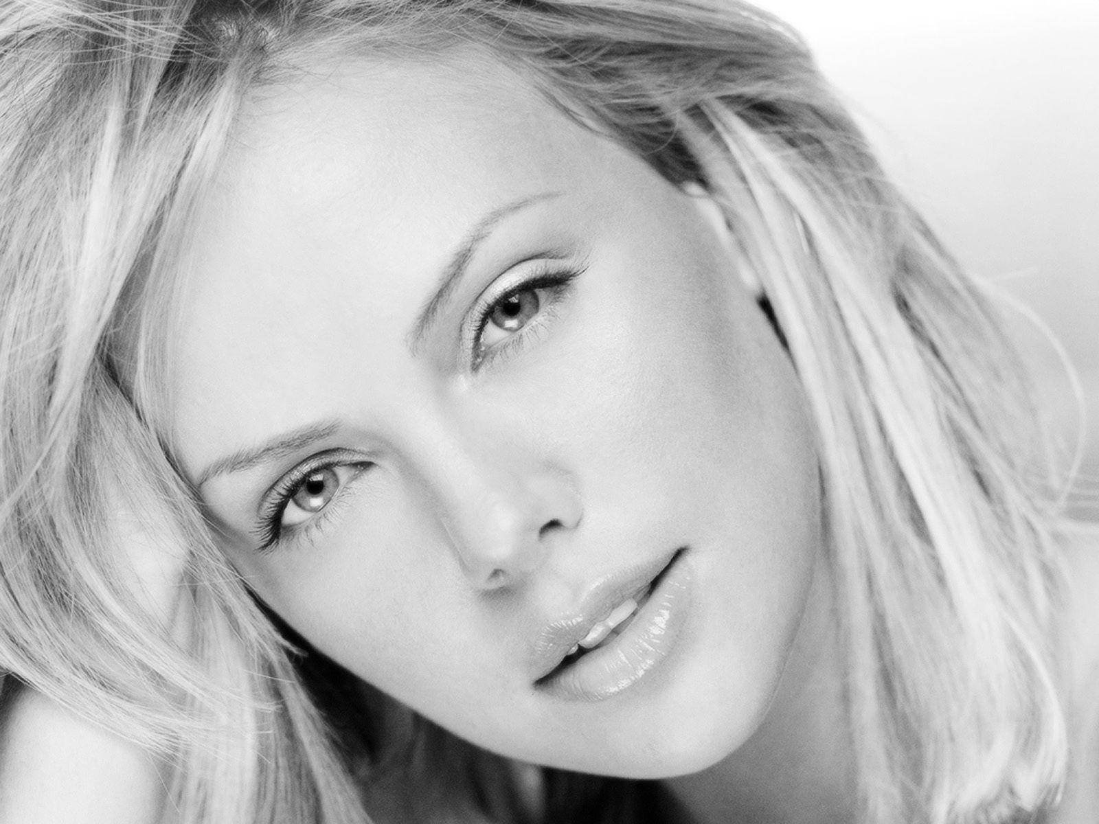 Charlize Theron: An Iconic Actress Background