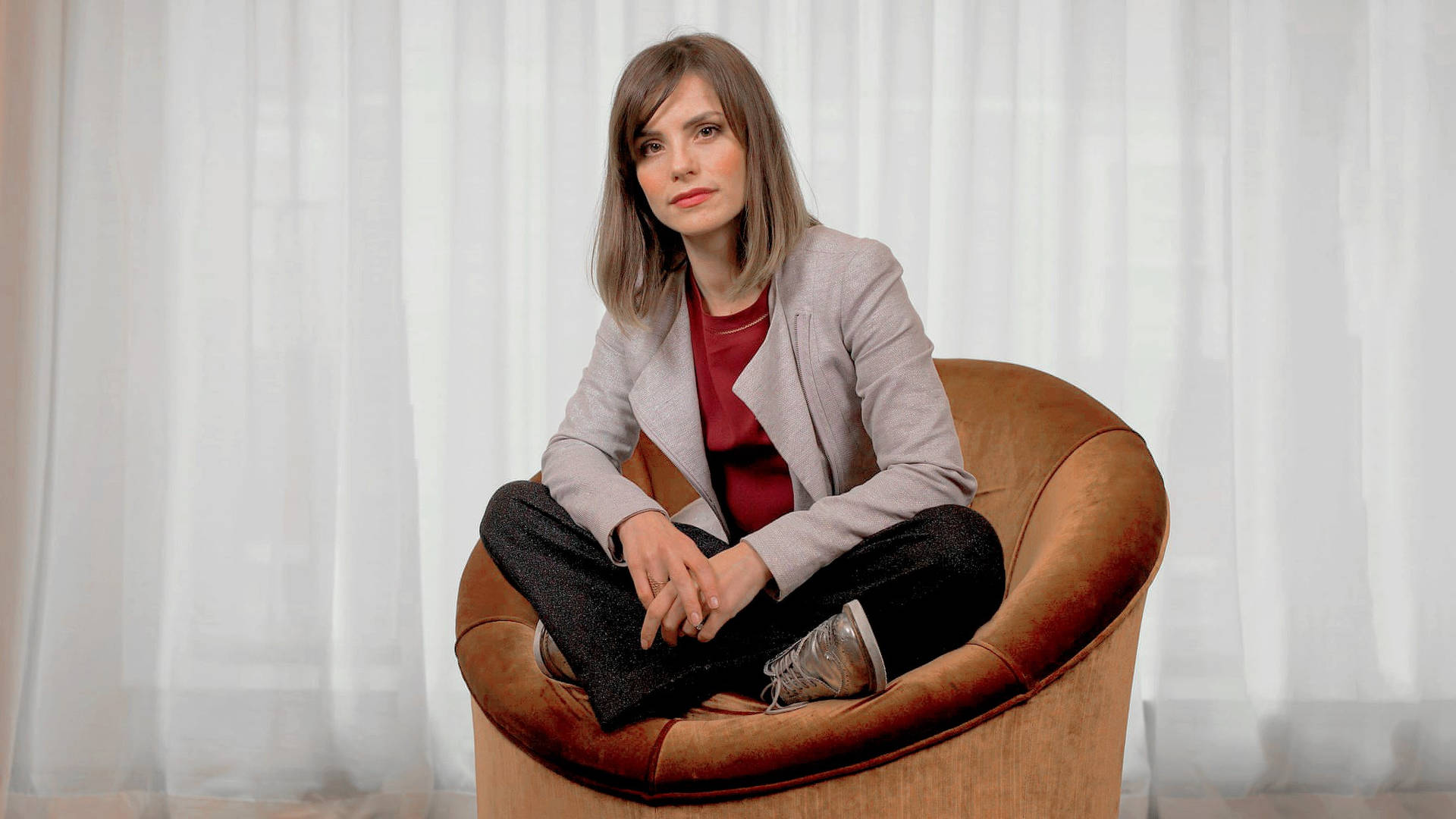 Charlotte Riley For The Guardian Background