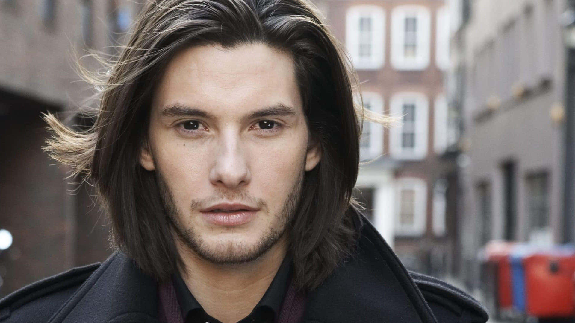 Charming Close-up Of Actor Ben Barnes Background