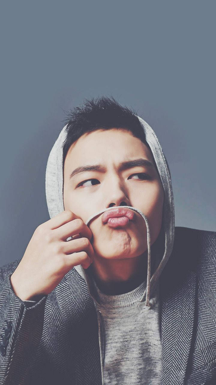 Charming Yeo Jin Goo Exuding Enigmatic Appeal With His Pouty Lips