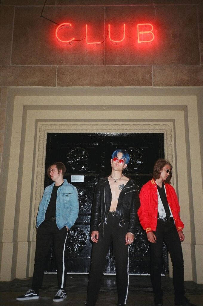 Chase Atlantic Bringing Their Synth-pop-rock Sound To The Stage Background