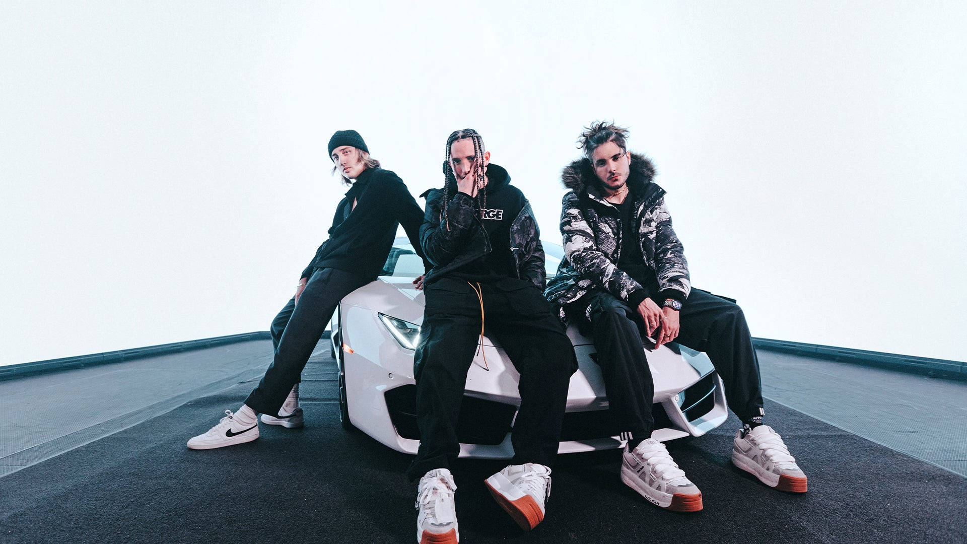 Chase Atlantic Cool Pose Background