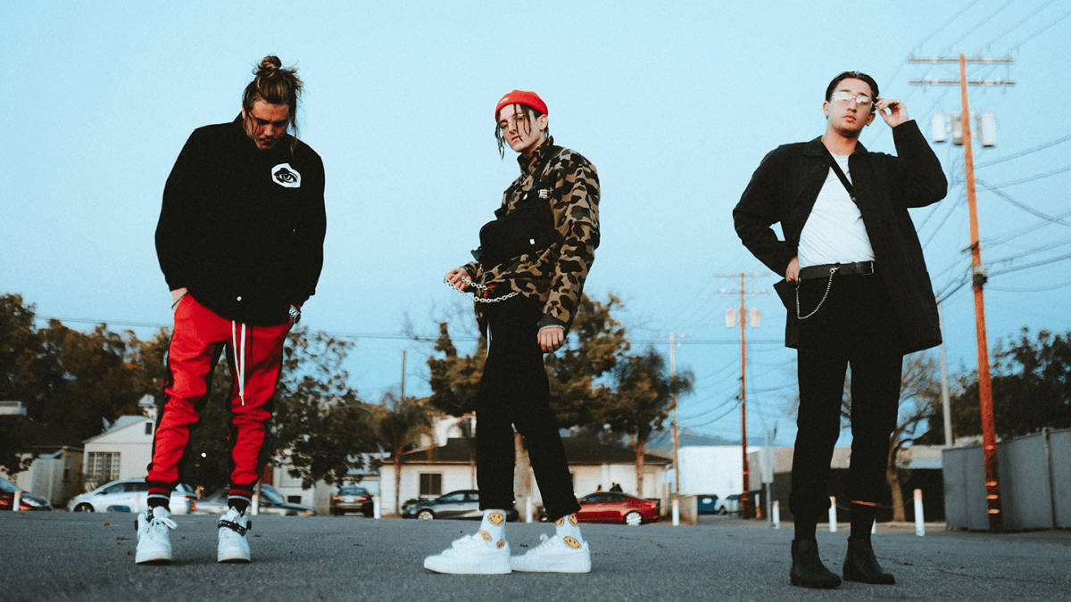 Chase Atlantic Street Fashion Wear Background