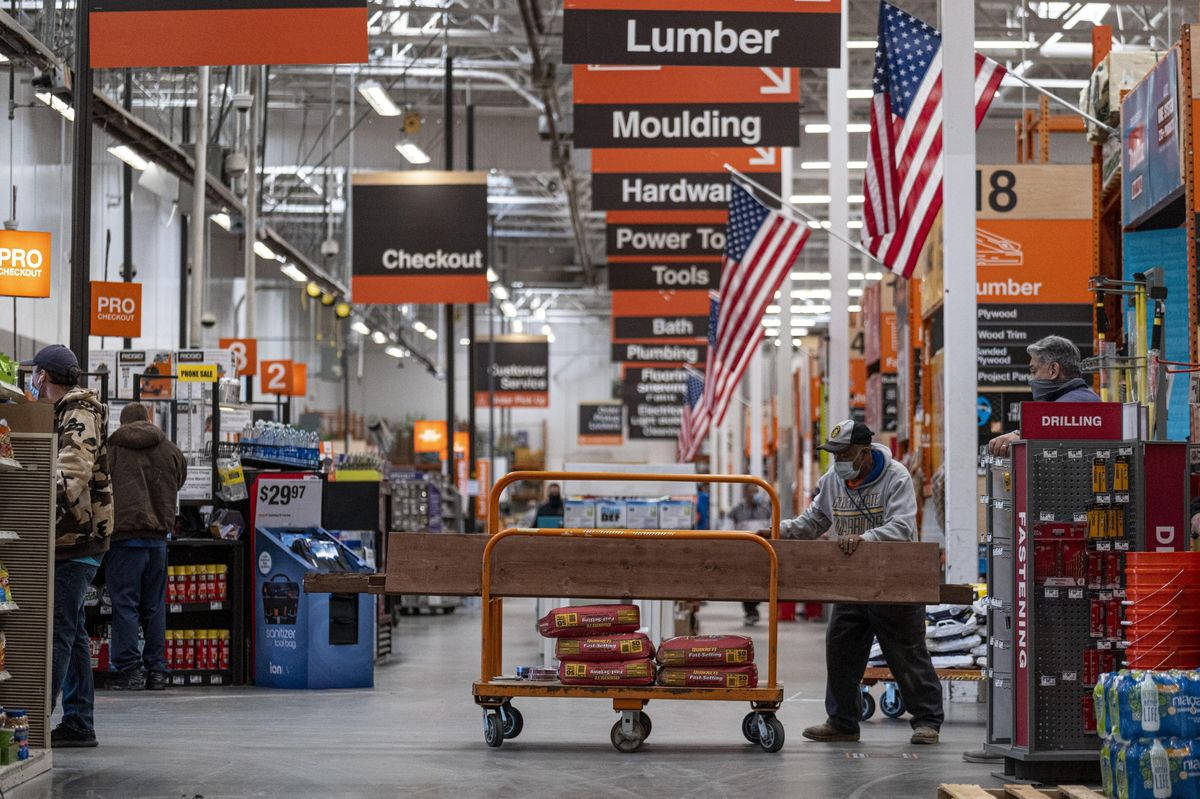 Check-out Scene At Home Depot Background