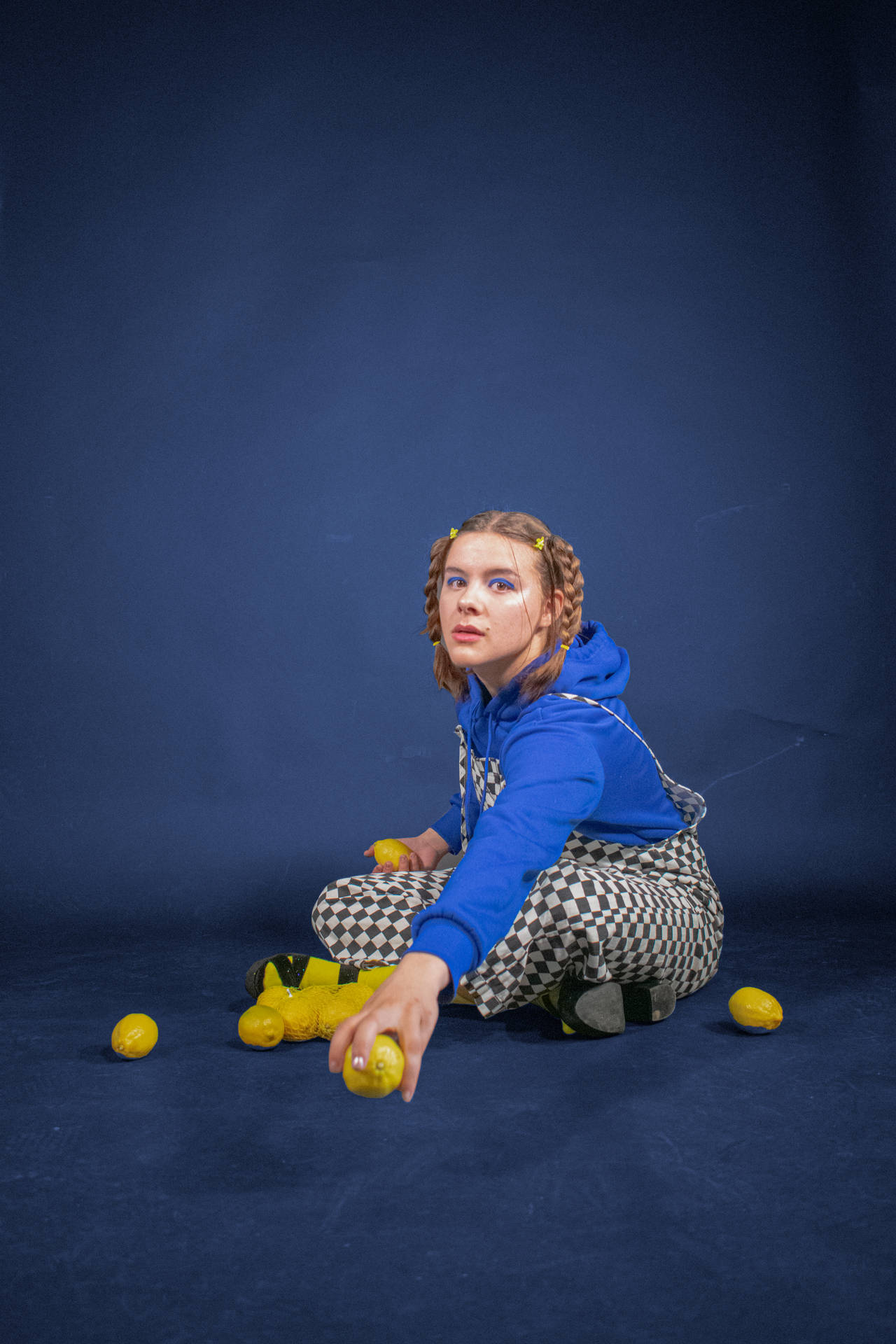 Checkered Jumpsuit Girl With Lemons