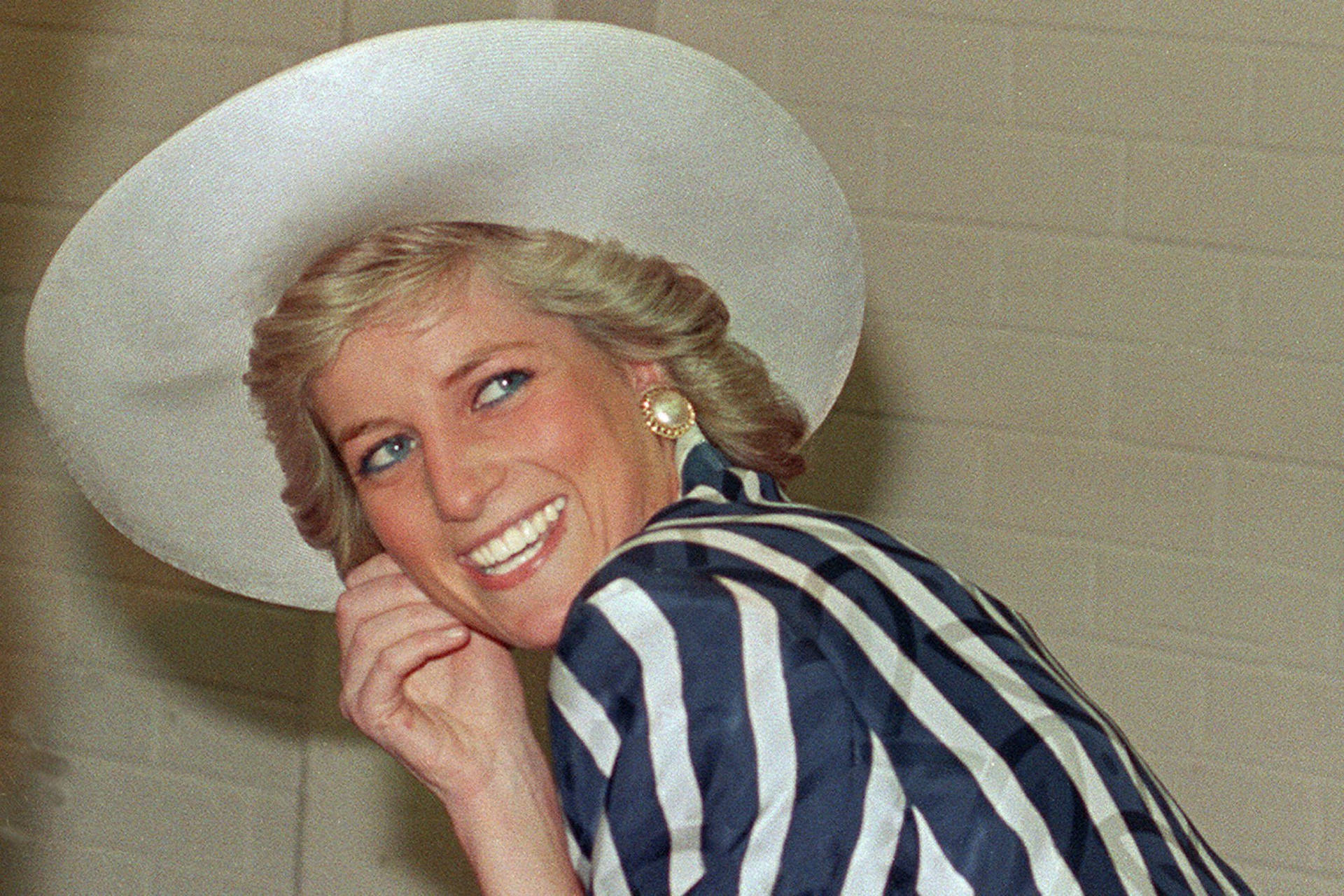 Cheerful Princess Diana Background