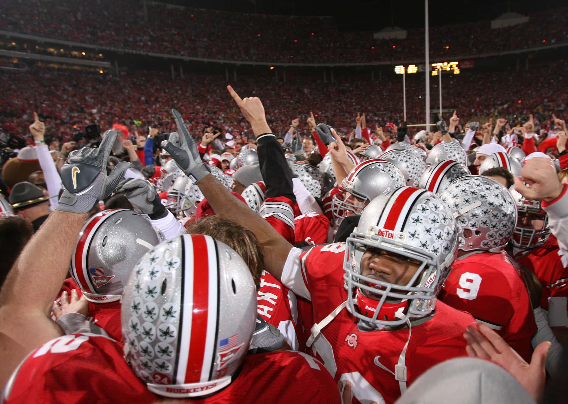 Cheery Ohio State Football Team Background