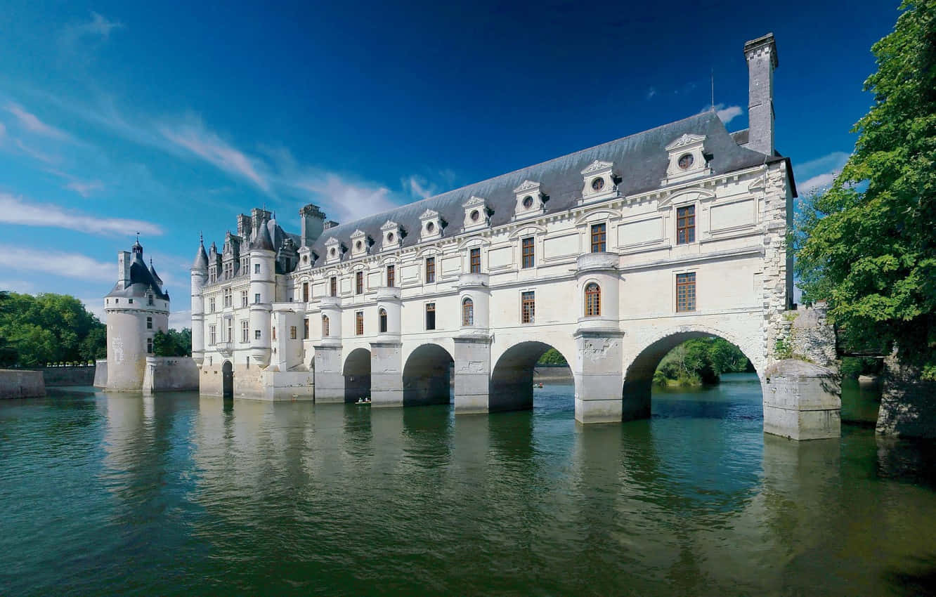 Chenonceau Rippled River Background