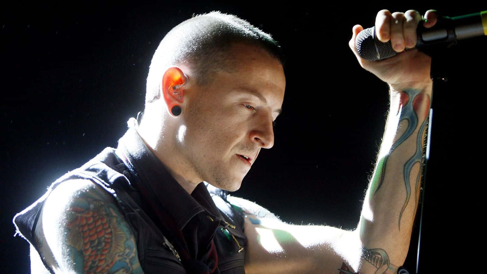 Chester Bennington Performing Live