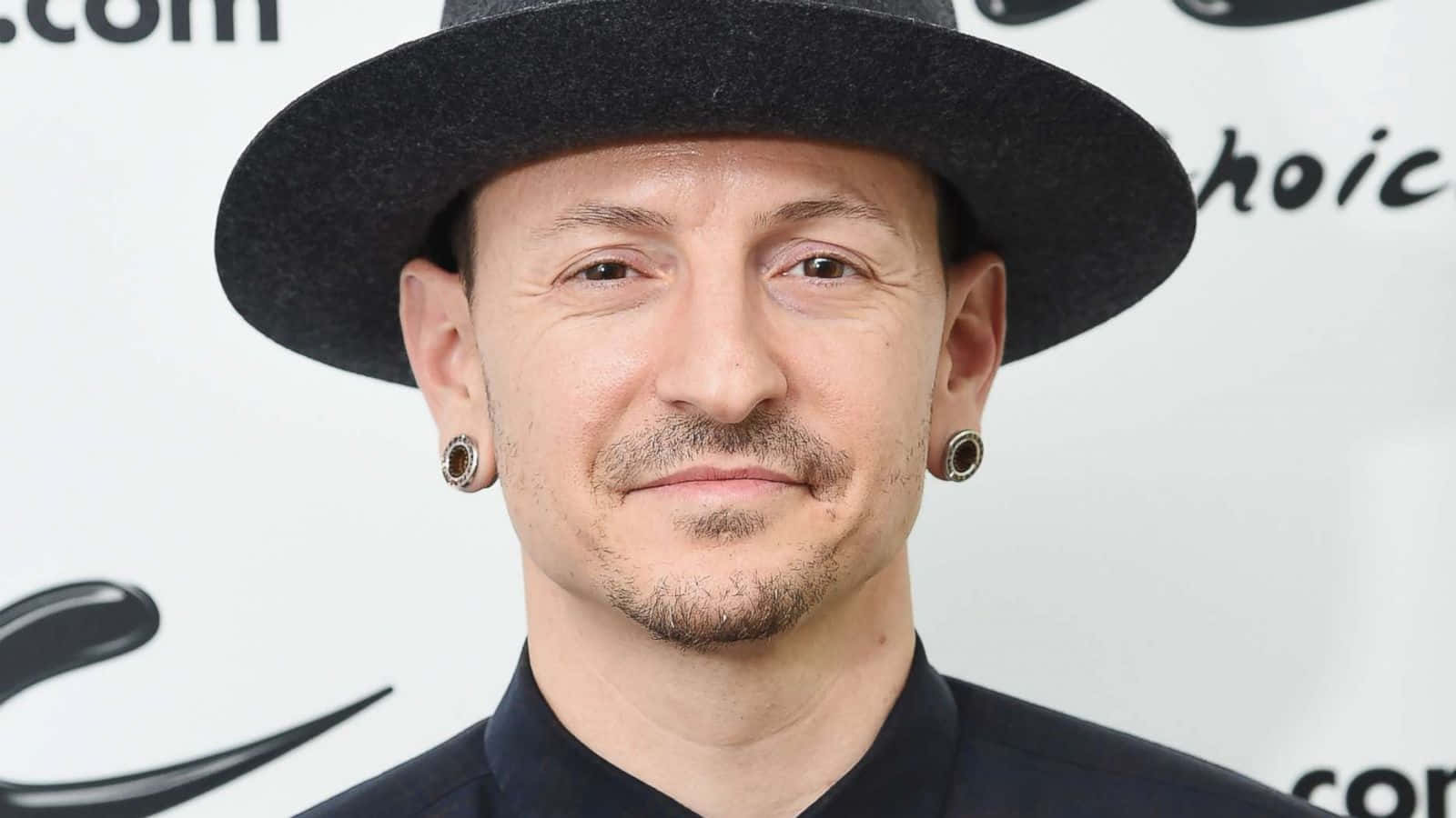 Chester Bennington Portrait Background