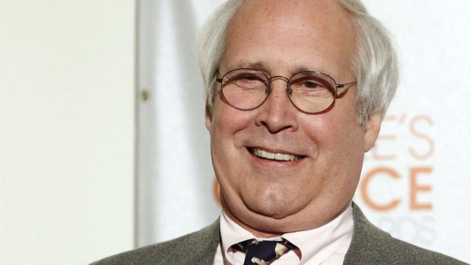 Chevy Chase [wallpaper] Background