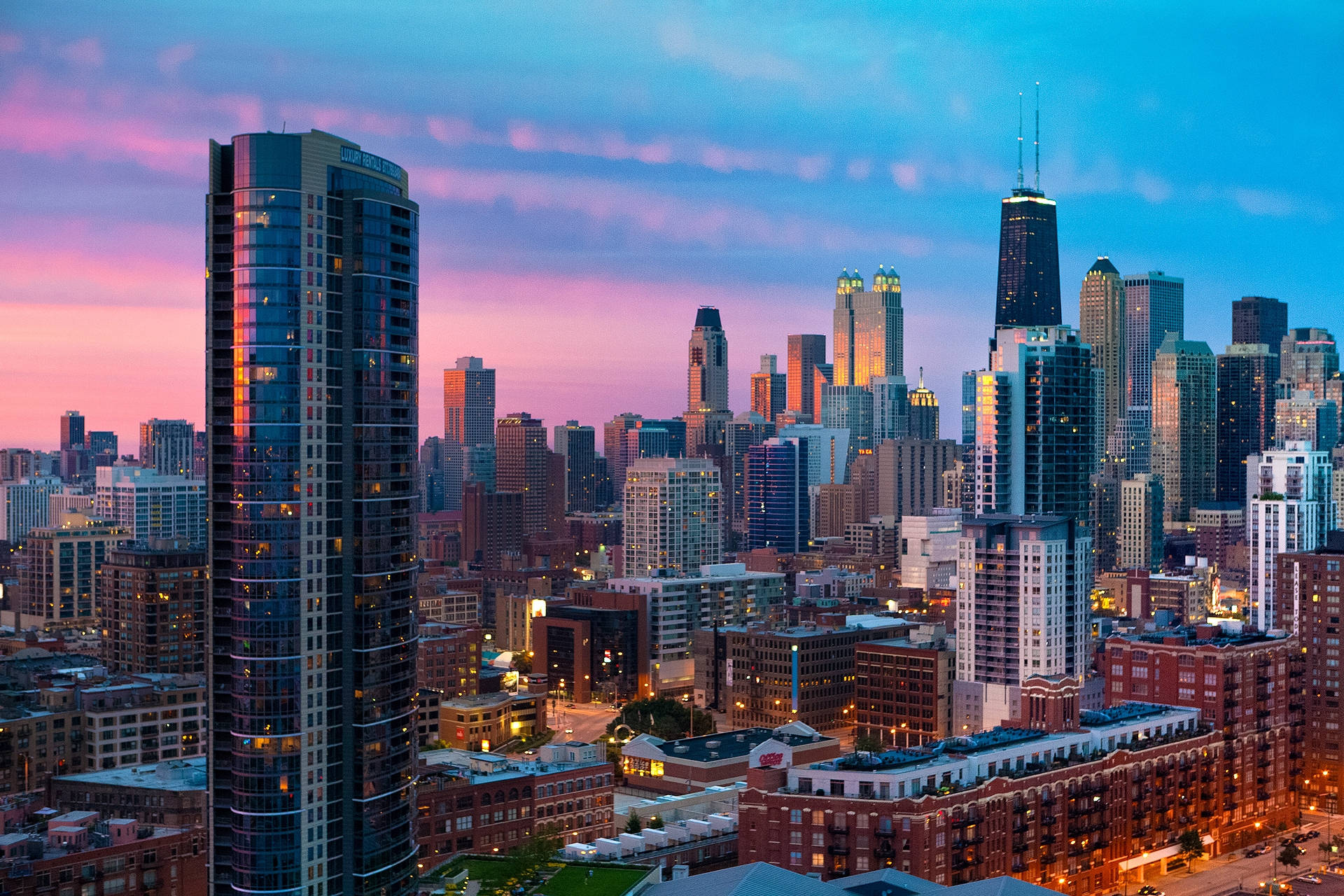 Chicago Amazing Sunset Background