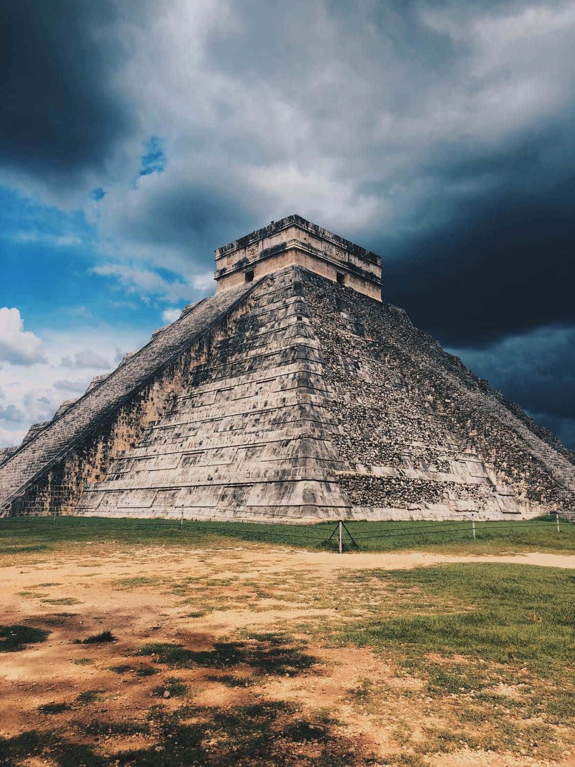 Chichen Itza Mexico El Castillo Background
