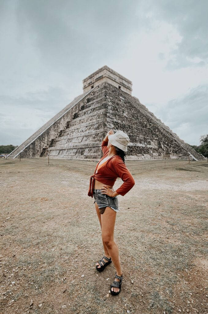 Chichen Itza Pose Background