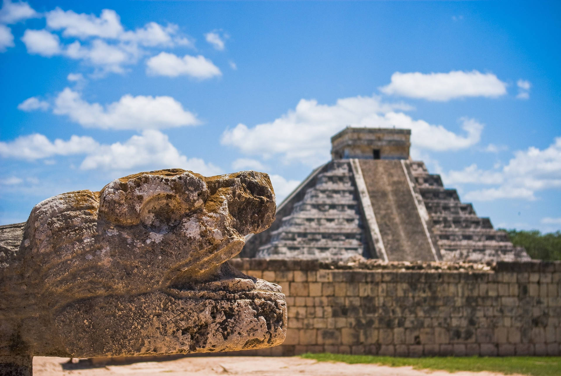 Chichen Itza Serpeant Head