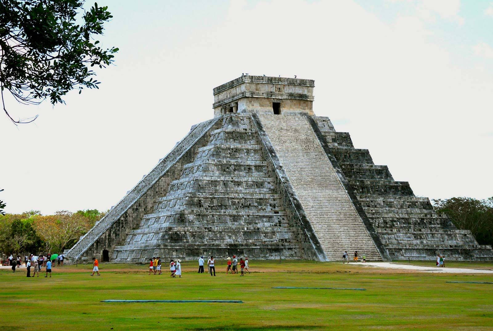 Chichen Itza Structure Background