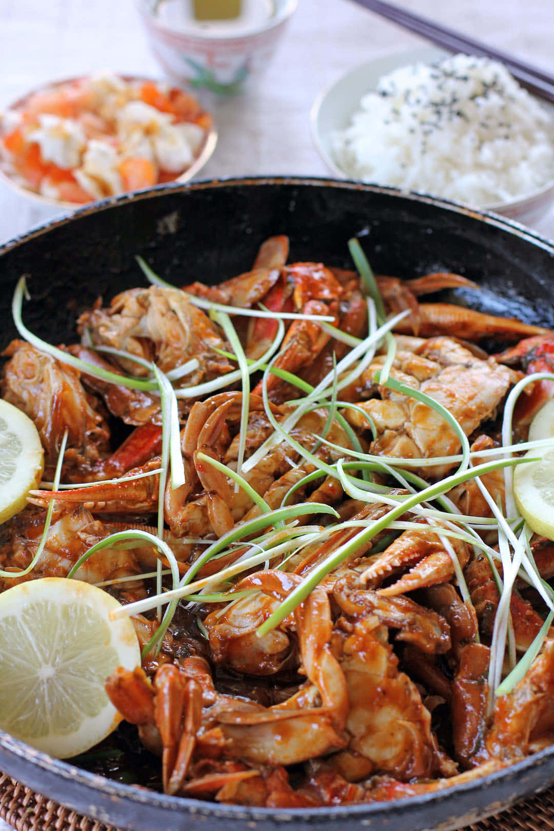 Chilli Crab With Lemon Slices Background