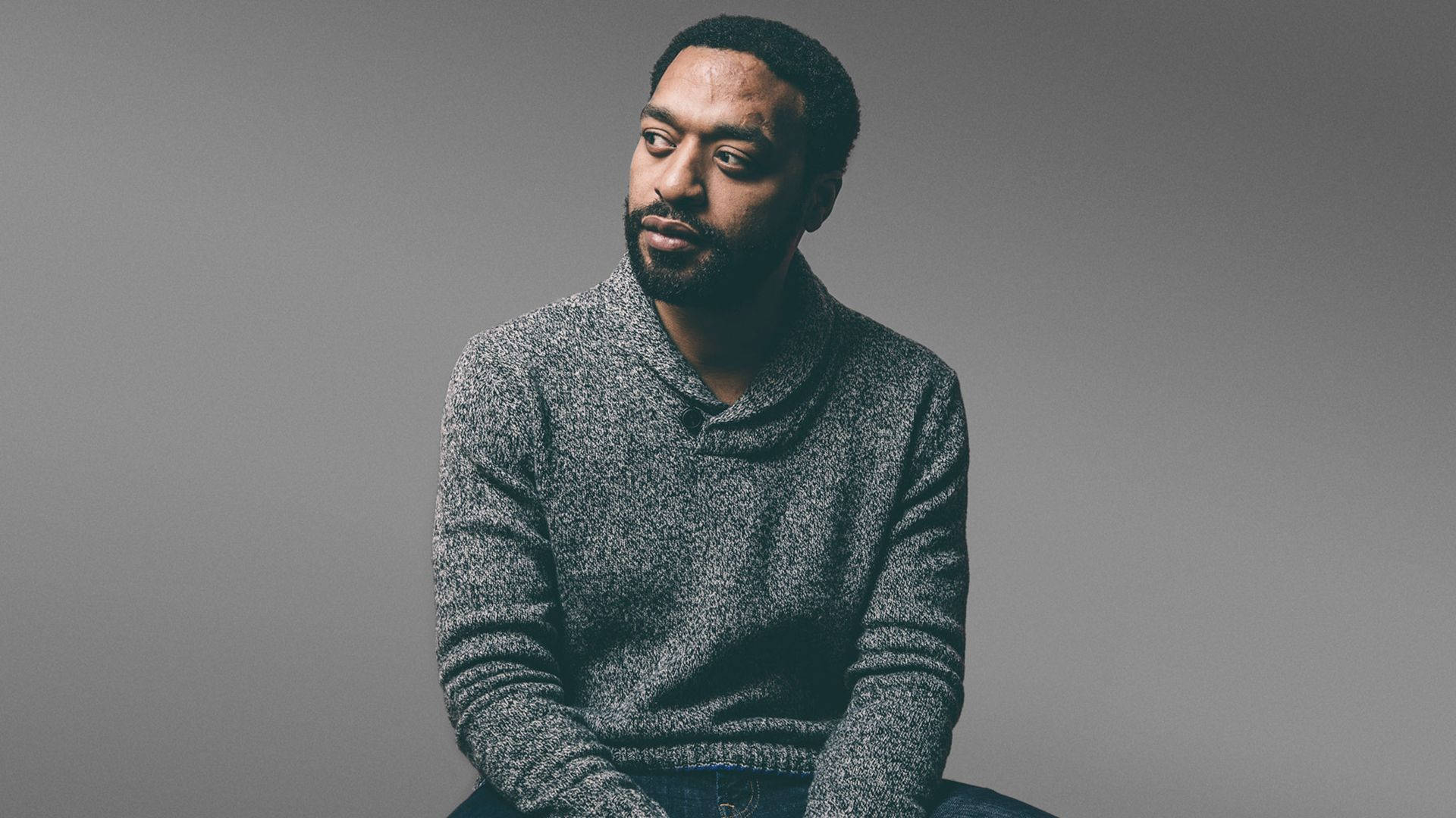 Chiwetel Ejiofor During An Interview For The Talks Background