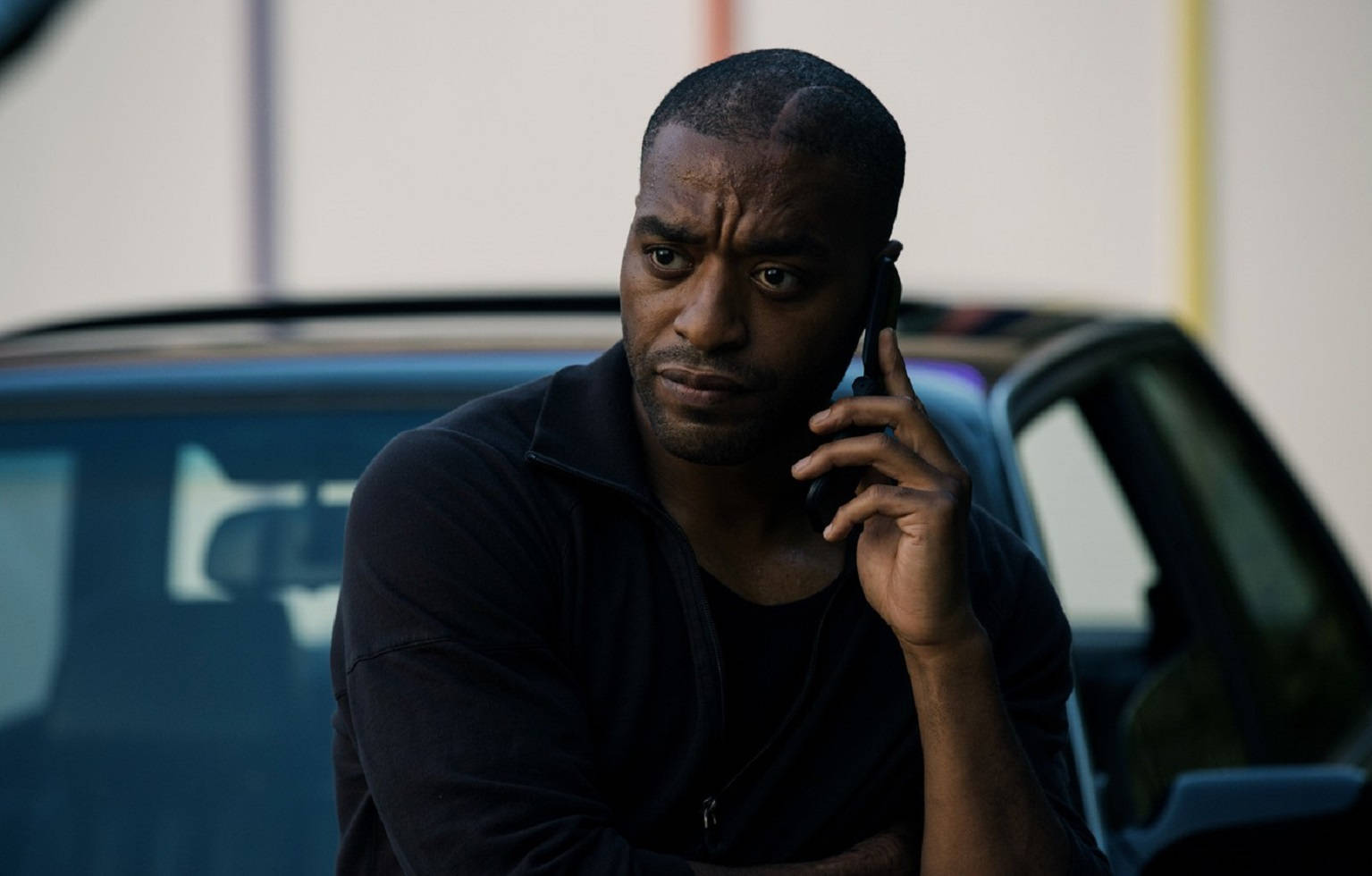 Chiwetel Ejiofor Triple 9 Film Scene Background