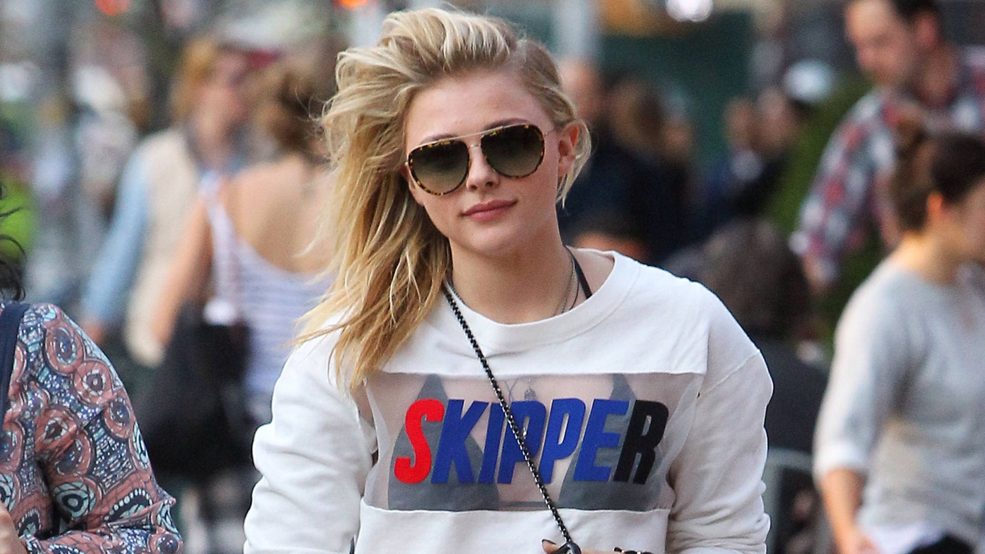 Chloë Grace Moretz With Sunglasses