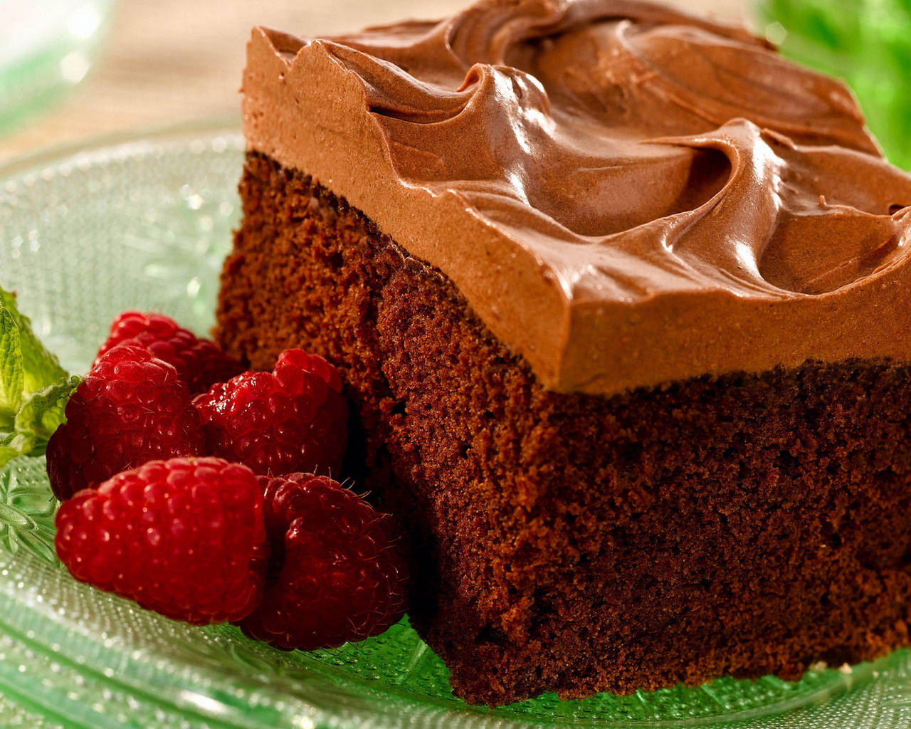 Chocolate Cake With Raspberries