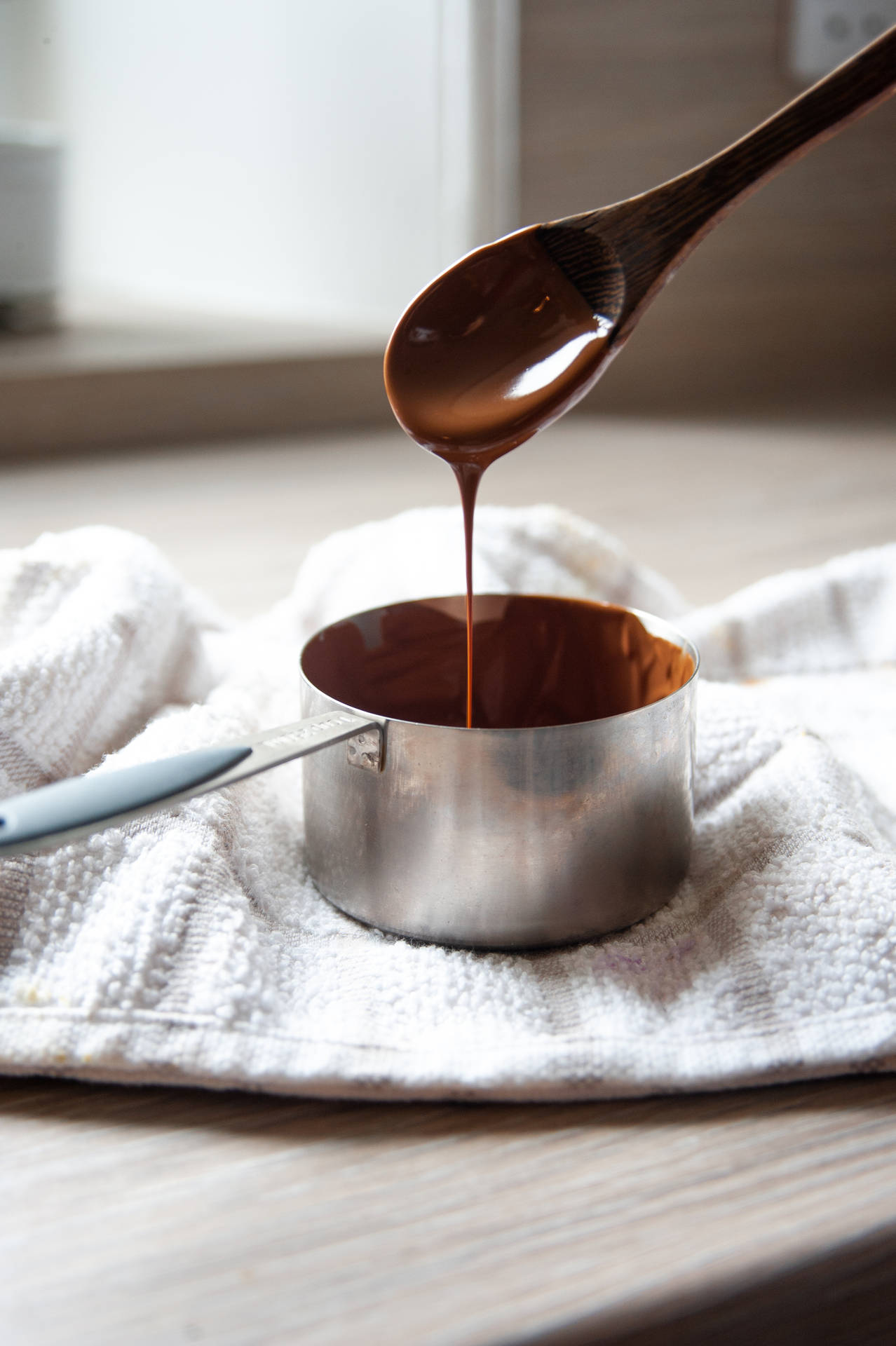 Chocolate Syrup Melting Pot Background