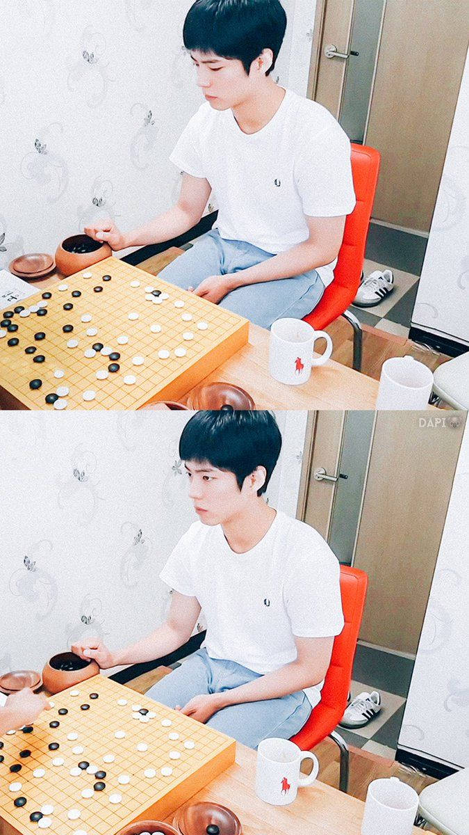 Choi Taek Engrossed In A Game Of Baduk - Reply 1988 Background
