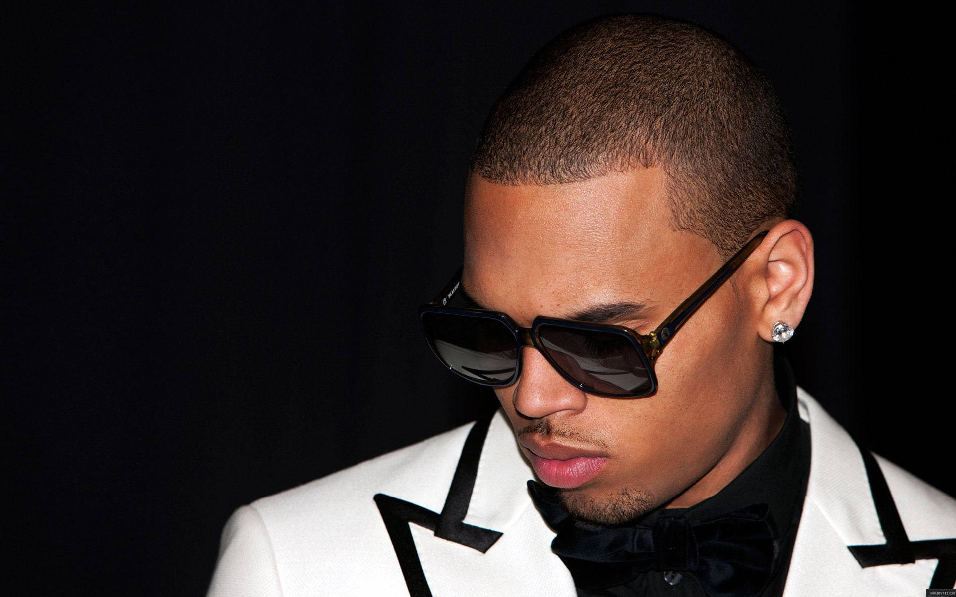 Chris Brown With Sunglasses
