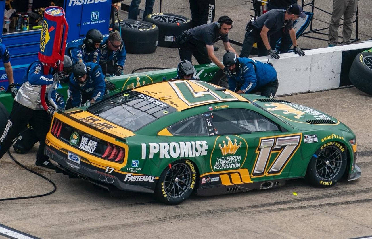 Chris Buescher At A Pit Stop During A Race