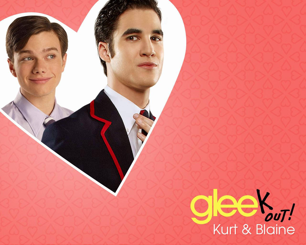 Chris Colfer As Kurt With Blaine Background