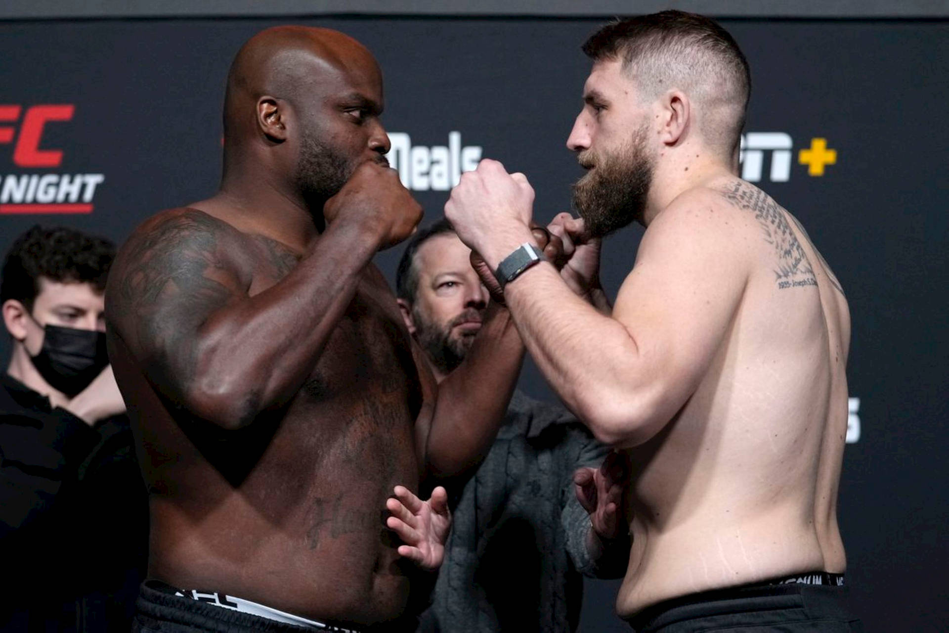 Chris Daukaus And Derrick Lewis Weigh-in Background