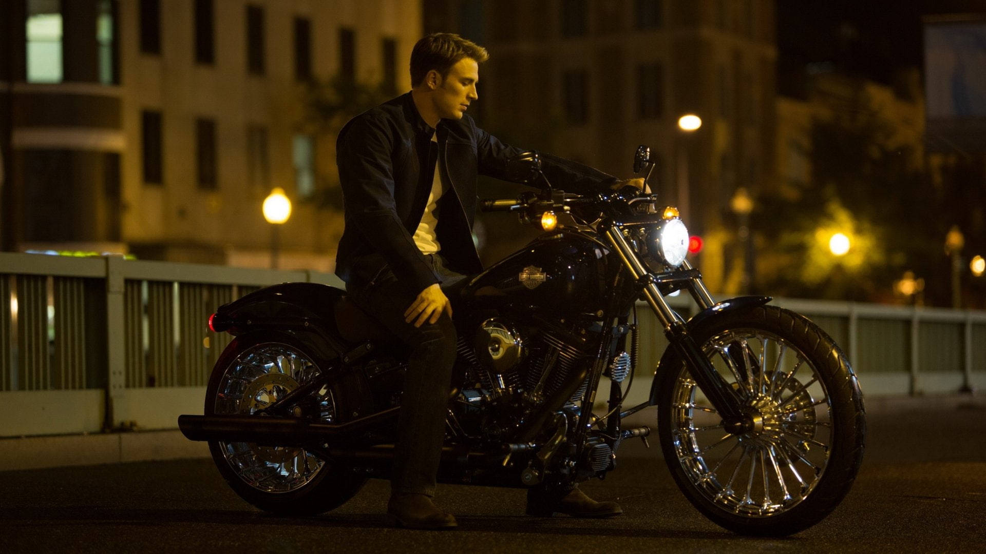 Chris Evans In Harley Davidson Background