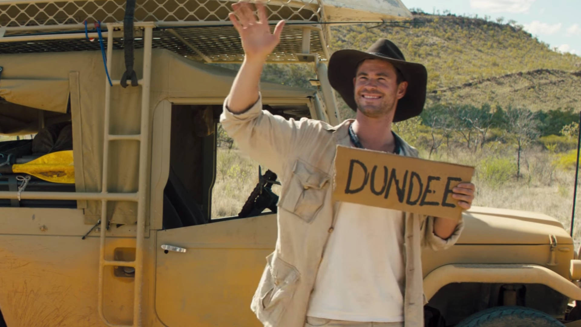 Chris Hemsworth Visiting Australia Background